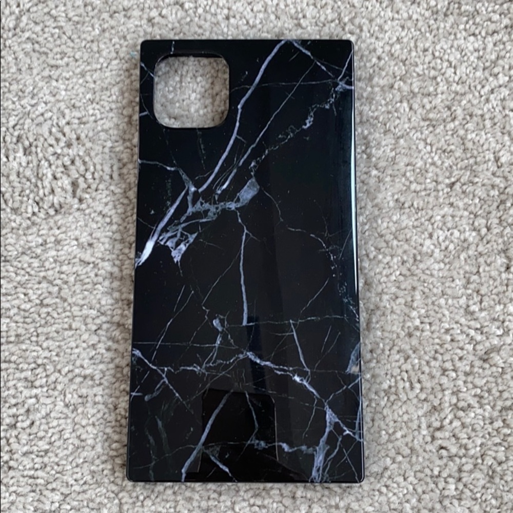 iPhone 11 Pro Max Black Marble Rectangular Case